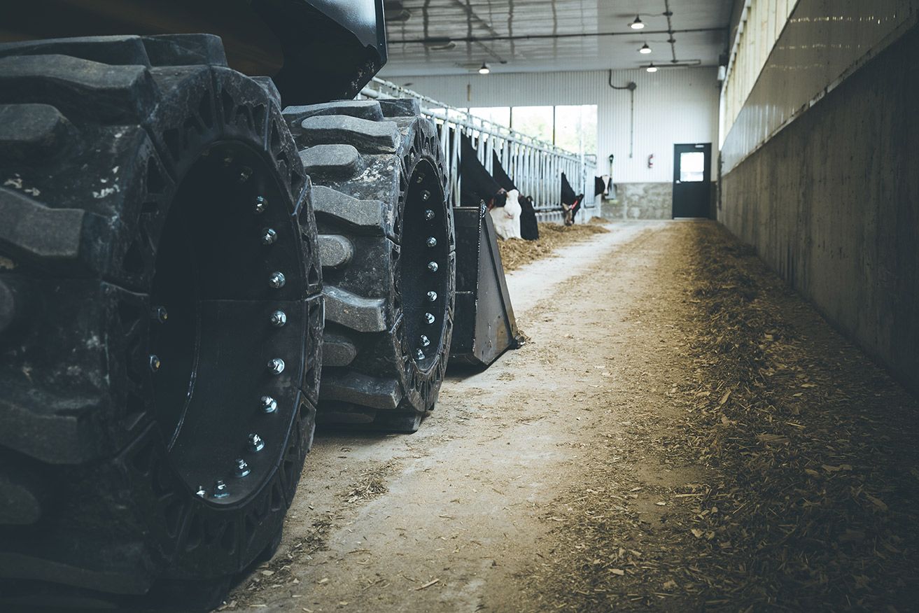 Large OTR tire for mining and construction